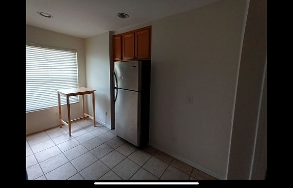 5th image of 2943 Saint Johns Ave APT 1