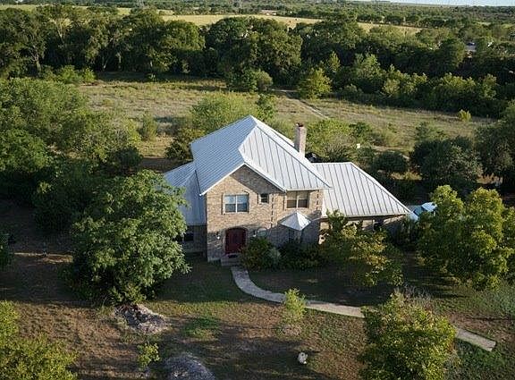 5th image of 585 River Bend Ln