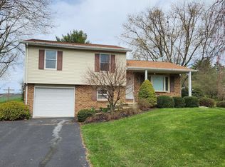 1217 Wissler Ln, Mount Joy, PA 17552