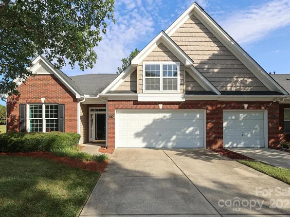 6250 Meadow Glen Ln, Harrisburg, NC 28075