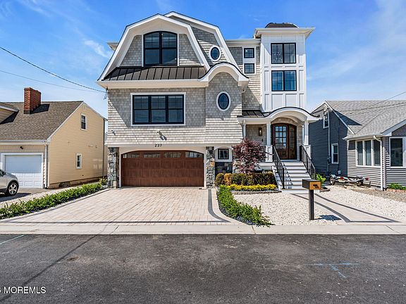 3rd image of 237 Westmont Avenue