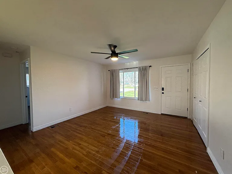 27550 E Schiller Dr — Photo 10