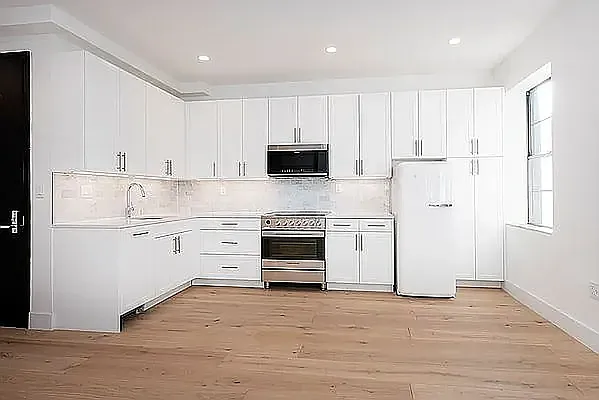 Kitchen, photo 1