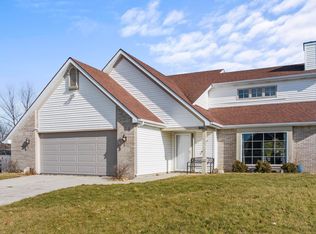 217 Marborough Dr, Fort Wayne, IN 46804