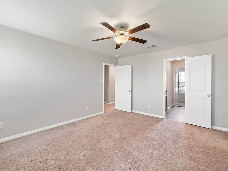 19300 Andrew Jackson St — Photo 17