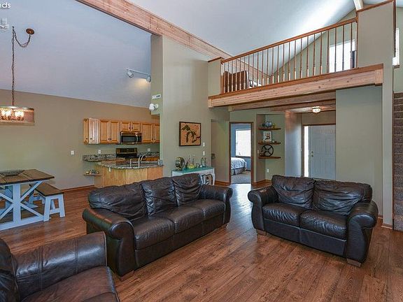 5th image of 4048 S Woodcliff Dr