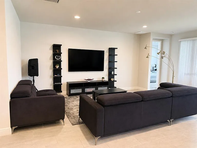 5738 Long Shore Loop — Photo 8