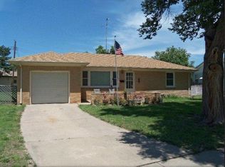 5204 Ridgeway Dr, Great Bend, KS 67530