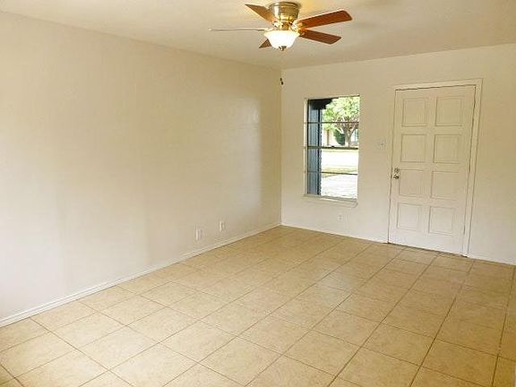 2nd image of 3426 Hightree Dr