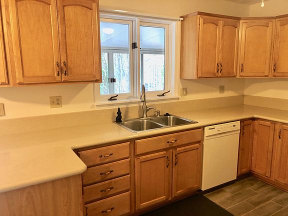 5th image of 183 Haywood Knolls Dr