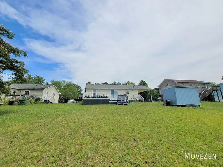 509 Rosecrest Dr — Photo 2