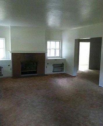 3rd image of 920 1st St