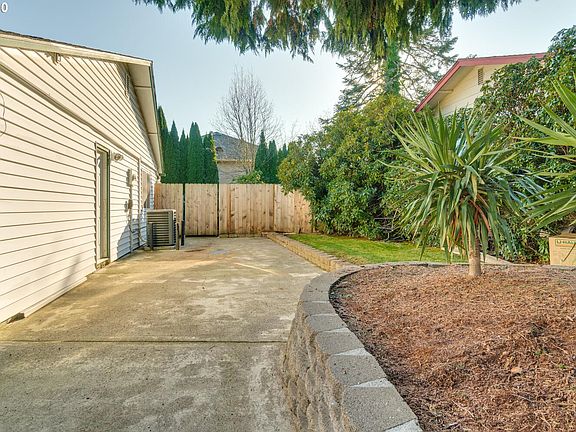 3rd image of 8801 NE 57th St