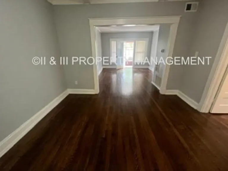219 W 37th St #2E — Photo 7