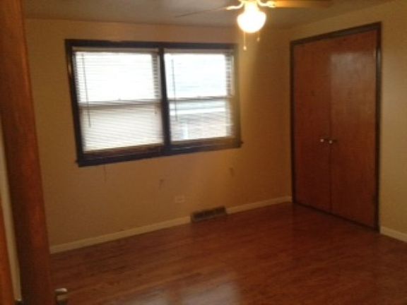 3rd image of 12822 Hoyne Ave APT 2