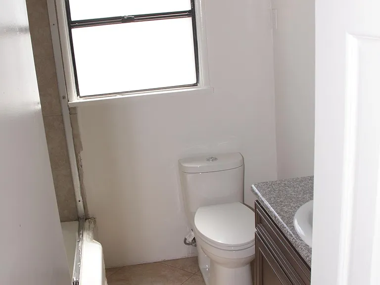 Remodeled Batroom