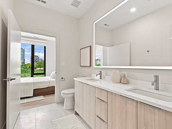 3rd image of 465 N Carpenter St #409