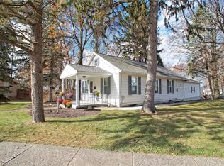 1958 Cook St, Cuyahoga Falls, OH 44221