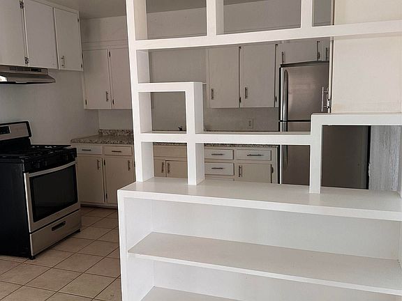 5th image of 1206 W Yucca Ave