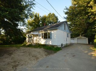 490 Springbrook Ave, Hamilton, ON L9G 3K9