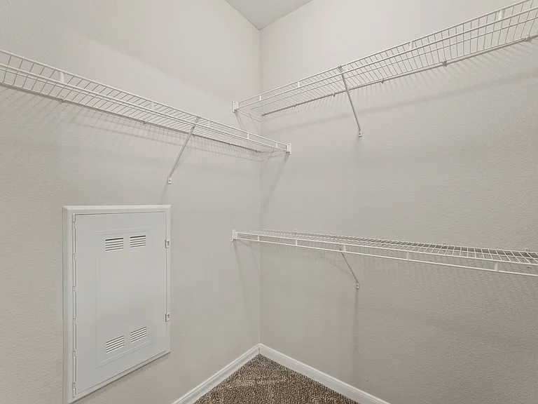 Legacy Flats — Photo 15