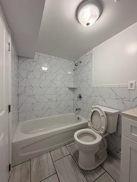 68th St, Guttenberg — Photo 3