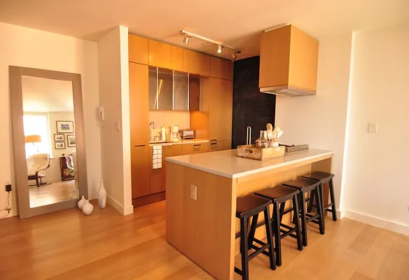 Rented by Camelot Realty Group | media 17