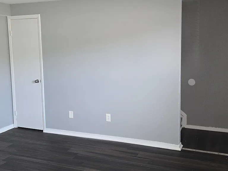 1800 E 42nd St #4 — Photo 7