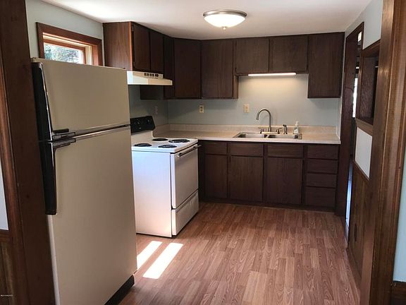 2nd image of 1007 N James St