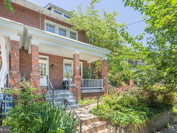 3rd image of 3514 34th St NW