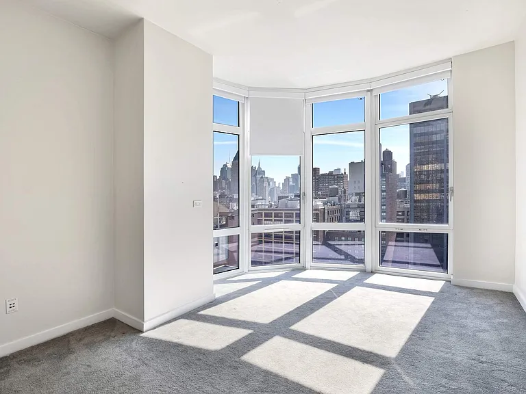 555 W 59th St #18F — Photo 7