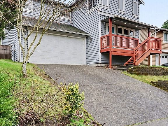 4th image of 18663 Rainier View Road SE