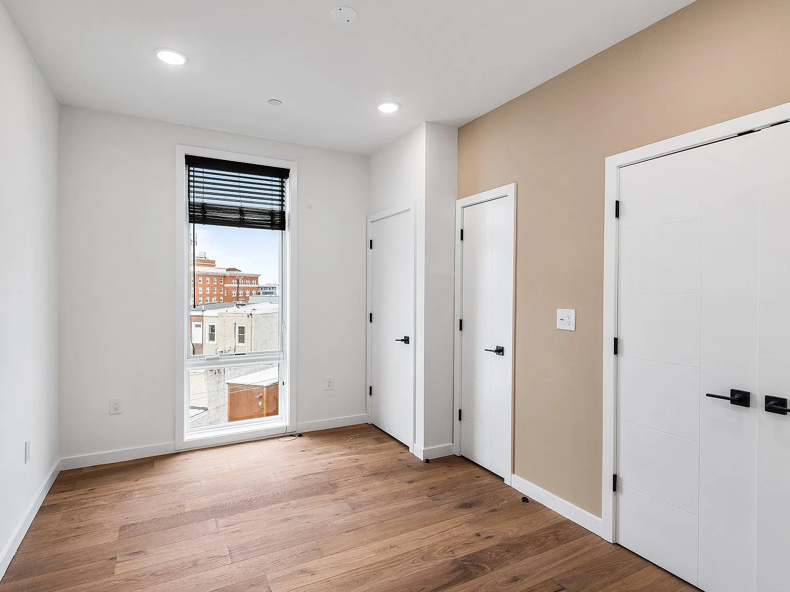 438 Memphis St — Photo 3