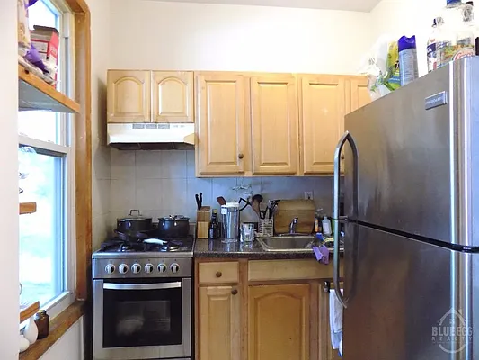 Rented by Blue Egg Realty Corp | media 24