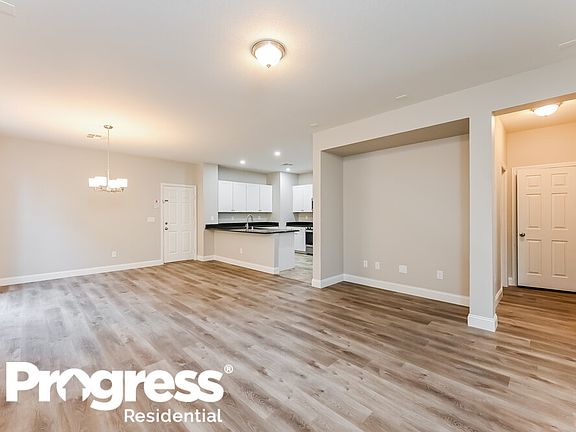 5th image of 11045 Camden Bay St