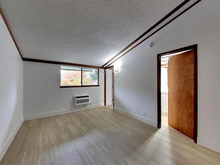 Riverwood Apartments — Photo 58