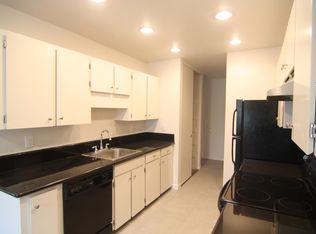 12750 NW Dogwood St APT 18, Portland, OR 97229