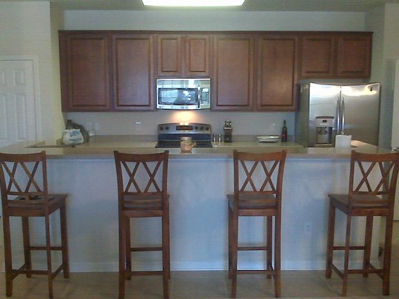 4 Bar Stools 