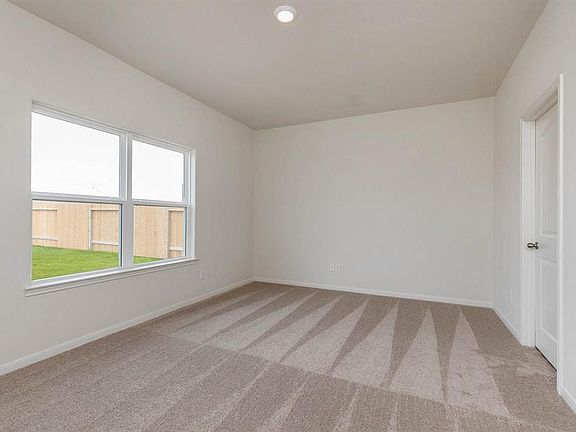 5th image of 15334 Crescent Brookfield Dr