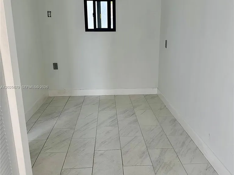 20301 NW 34th Ave — Photo 19