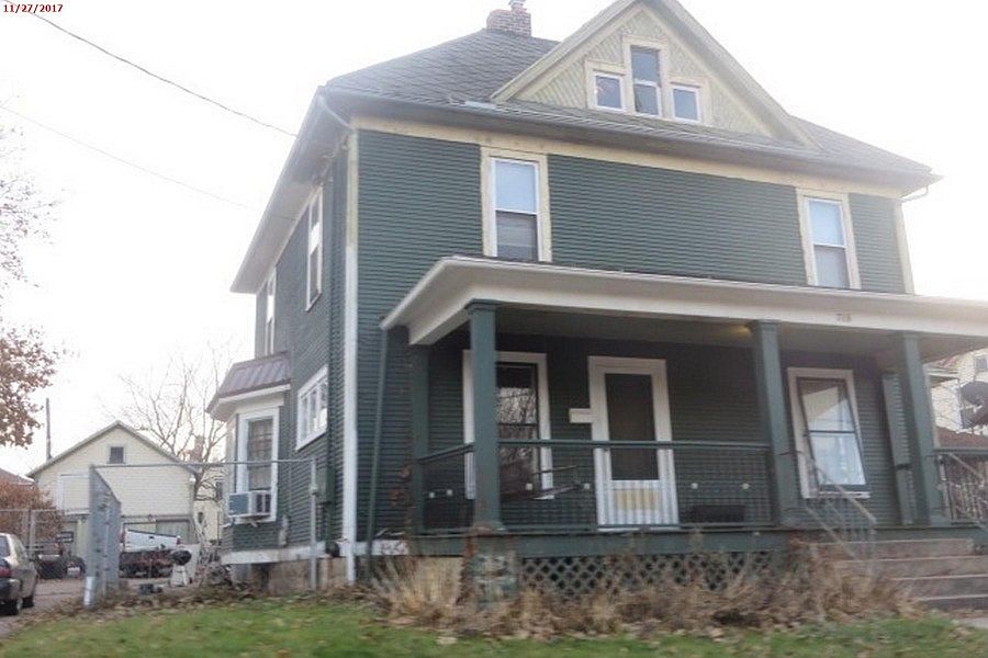 1st image of 715 W Court St