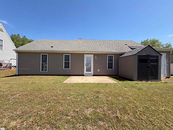 5th image of 315 Springfield Cir