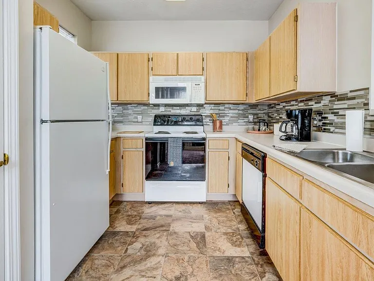 Highlands of Montour Run Apartment Homes — Photo 18