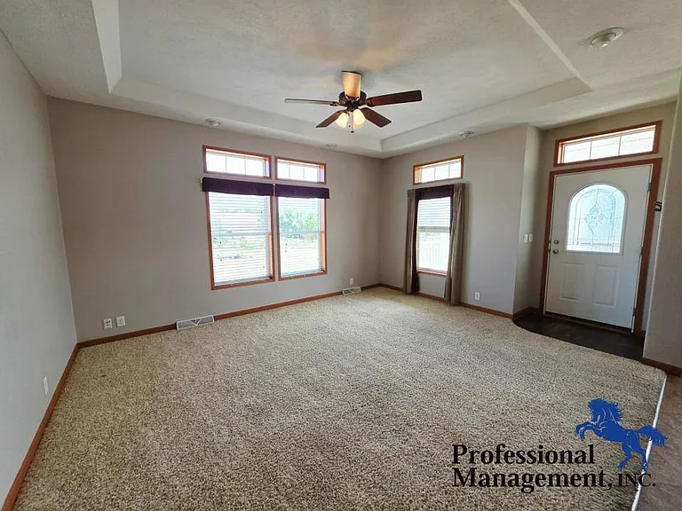 3914 Lasso Ln — Photo 2