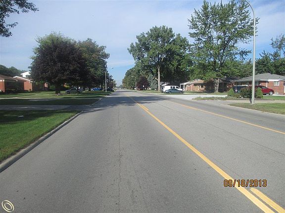 4th image of 29823 Ann Arbor Trl