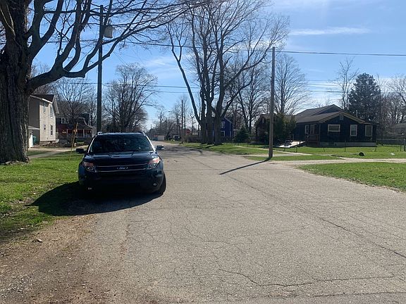 4th image of 306 W Armitage St