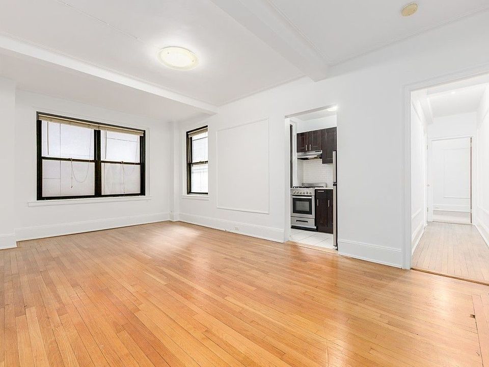1st image of 162 W 56th St APT 1002