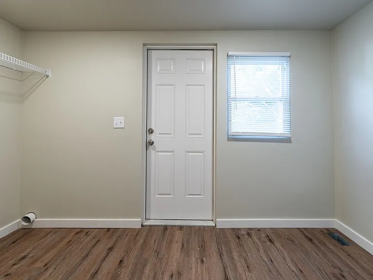 744 S Main Ave #A-B — Photo 16