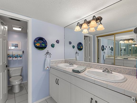 3rd image of 2600 Gulf Blvd #505