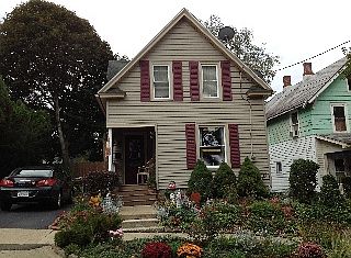 1st image of 40 Van Buren St